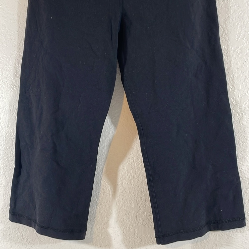 Lululemon Pants Women 8 Black Groove Cropped Wide Leg Active Gym Workout Yoga - Picture 3 of 7